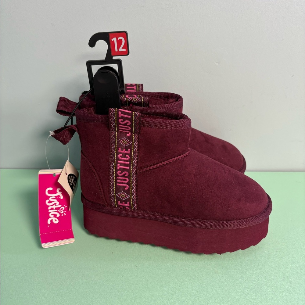 Justice Burgundy Fuzzy Pull On Ankle Bootie Shoes
Girl Size 12, Kid Fall Boots